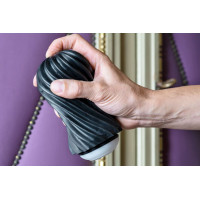 Мастурбатор Tenga Flex Rocky Black с изменяемой интенсивностью, можно скручивать