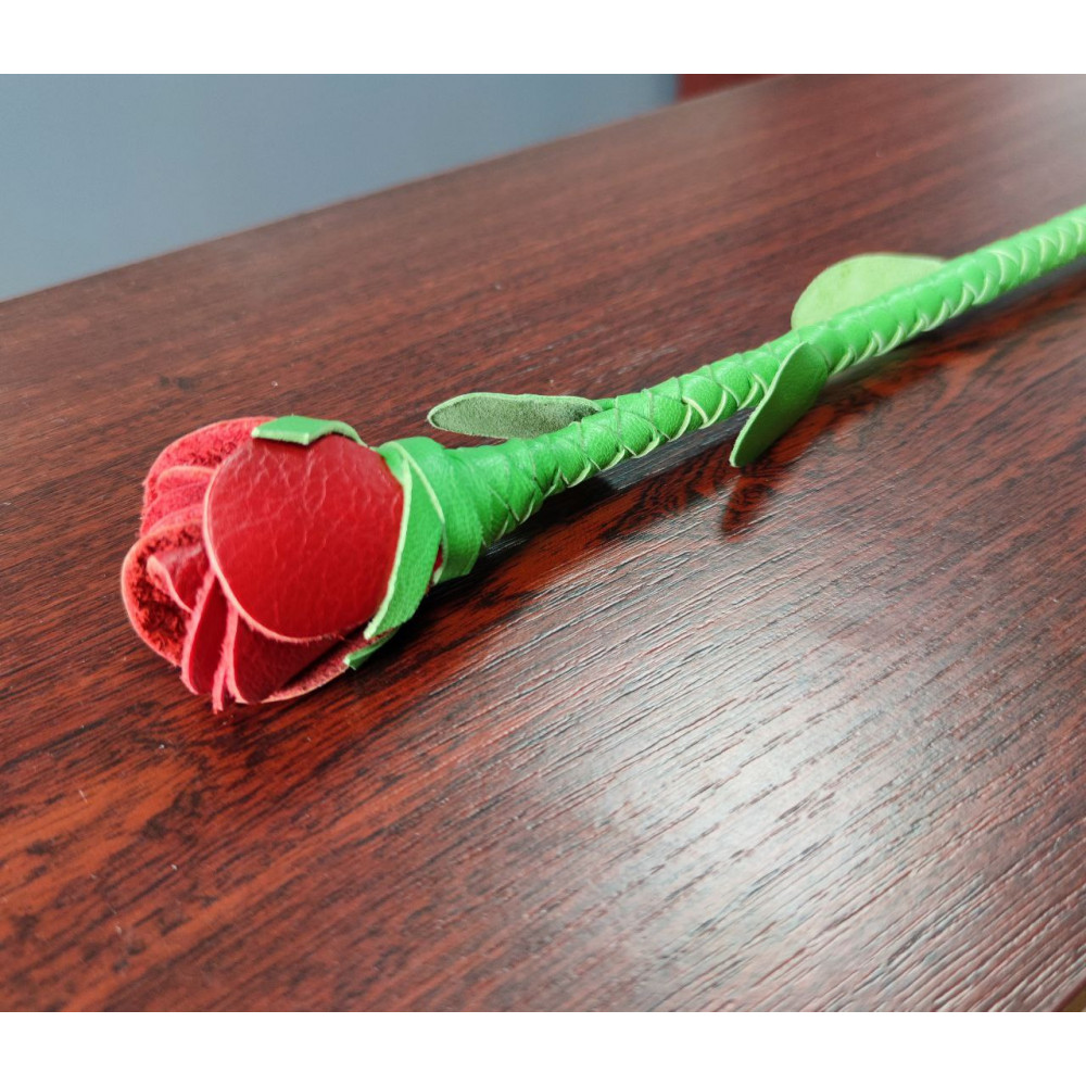 Плети, стеки, флоггеры, тиклеры - Стек роза Kid Grain Leather Rose Crop With Calf Leather Rose 3
