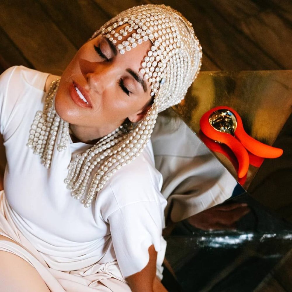 Різне - Подвійний універсальний вібратор Gvibe MAXI, червоний 2