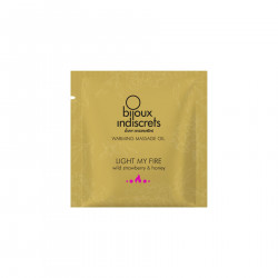 Пробник масажної олії Bijoux Indiscrets Light my Fire – Wild Strawberry & Honey (2 мл)