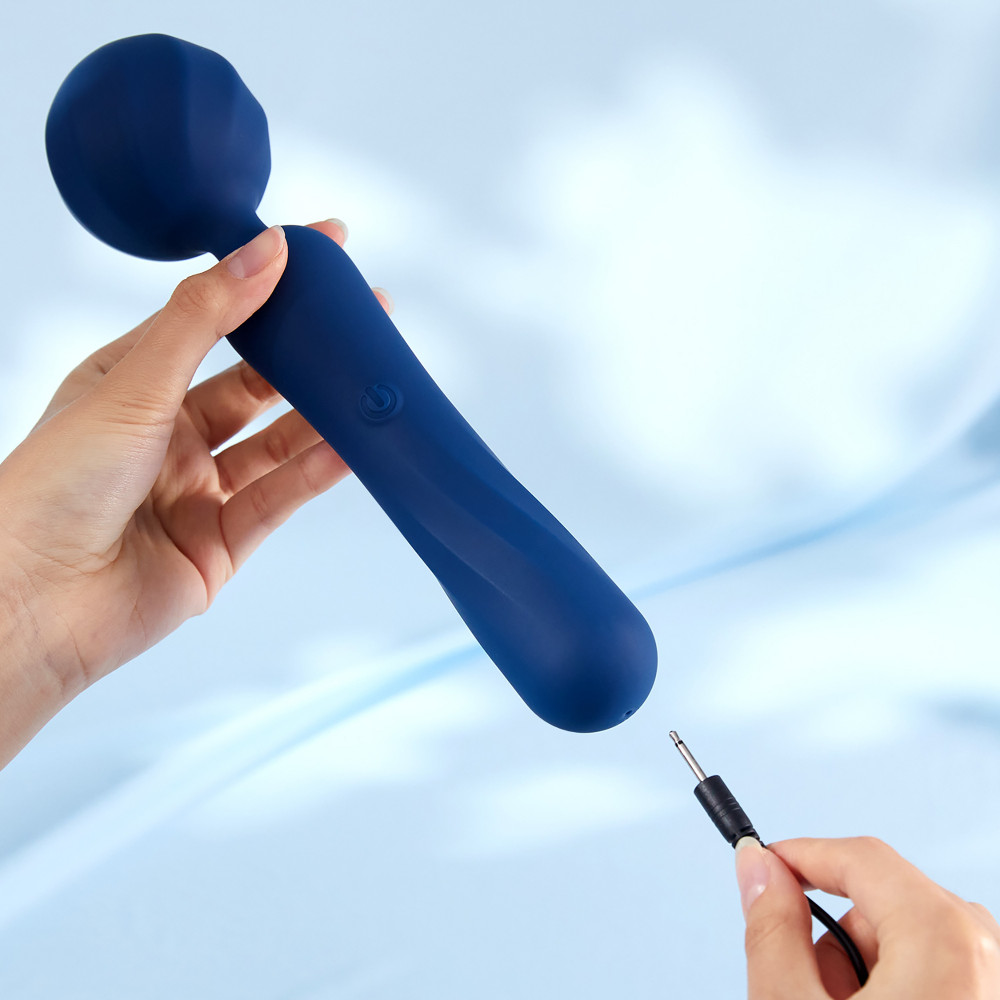 - Вібромасажер Wand із гнучкою насадкою BeYourLover Titan, синій, 25 × 6,27 см 6