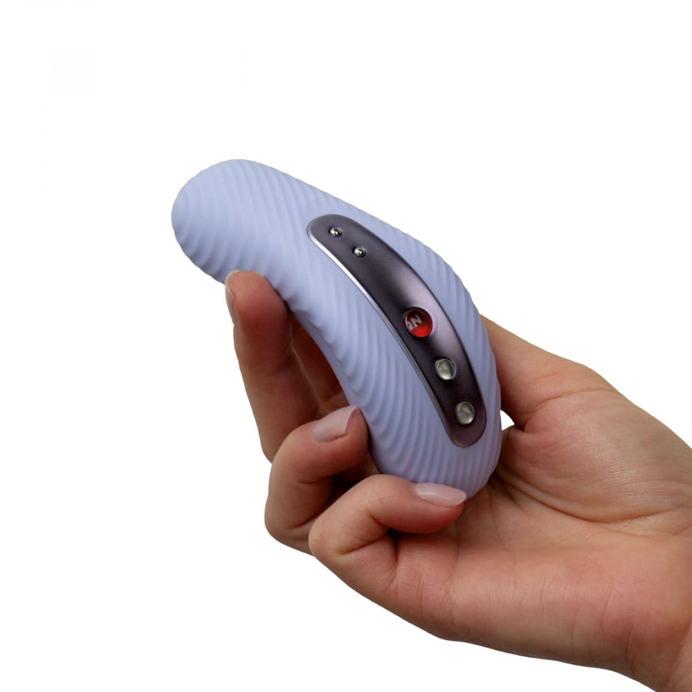 Вибропули и мини-вибраторы - Накладной вибратор Fun Factory LAYA III soft violet, эффект постукивания пальцем 8