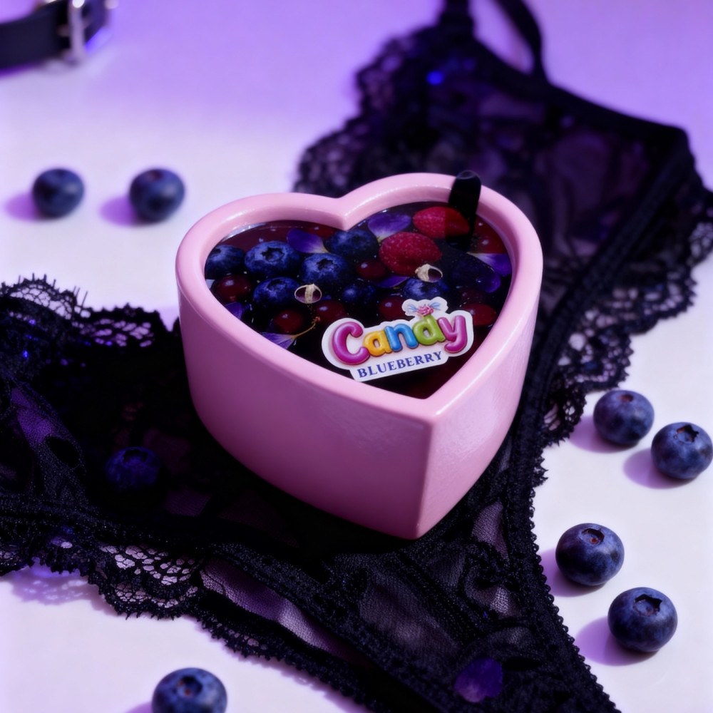 Для масажу - Масажна свічка з ароматом чорниці Candy Blueberry у формі серця, 70 мл 1