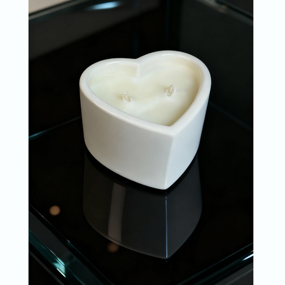 Для масажу - Масажна свічка з ароматом горіхового крему Candy Nut Cream у формі серця, 70 мл 7