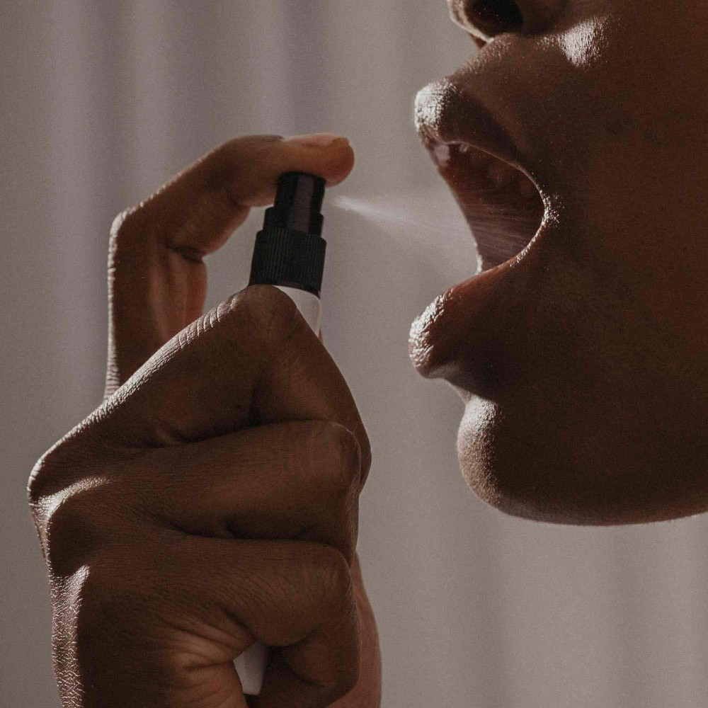 - Спрей для посилення слиновиділення Slow Sex by Bijoux Indiscrets MOUTHWATERING SPRAY водній основі 1