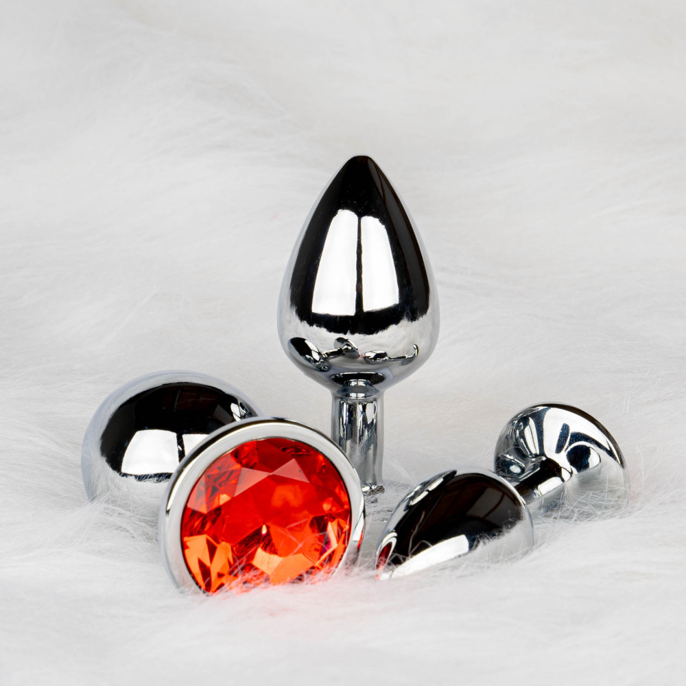 Анальные игрушки - Металлическая анальная пробка Round Gem, размер М цвет: серебристый/красный Ouch! (Нидерланды) 6