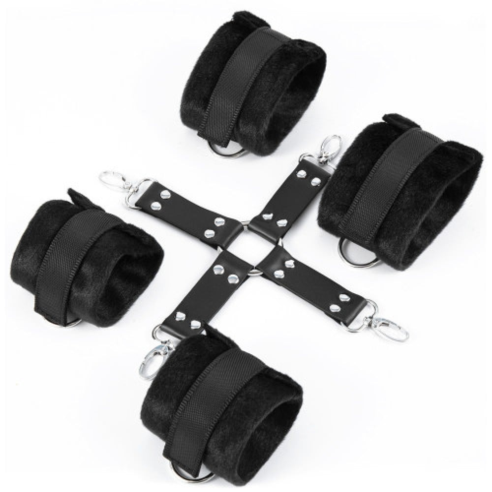 БДСМ игрушки - Крестовина с наручниками и поножами, черного цвета 3