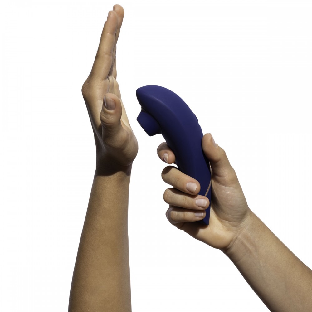 Секс игрушки - Вакуумный клиторальный стимулятор Womanizer Premium 2 Blueberry 3