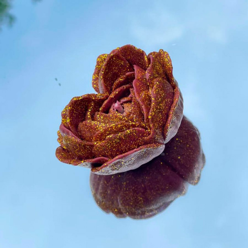 Різне - Свічка низькотемпературна у вигляді троянди з глітером GlowKink бордова, L 13