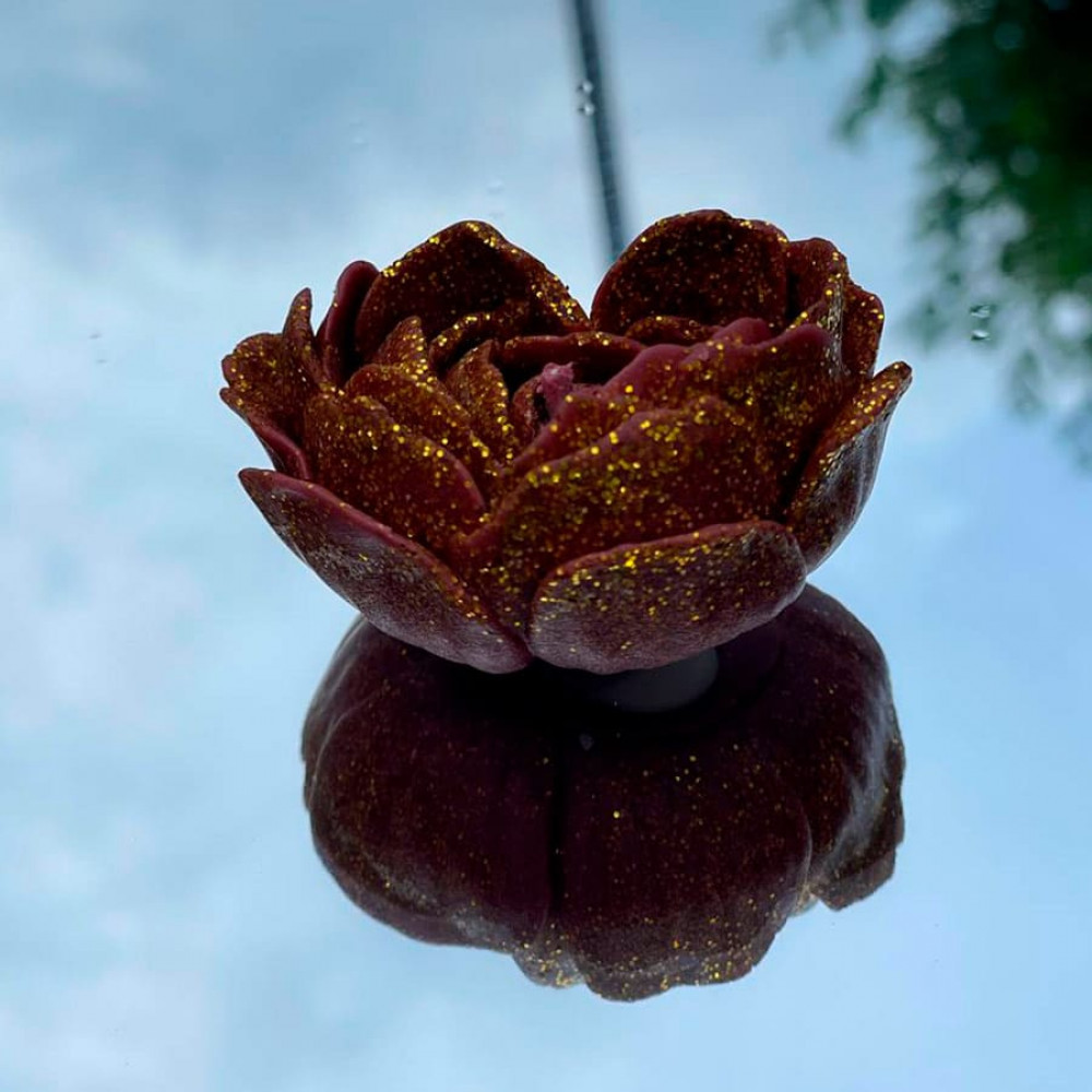 Різне - Свічка низькотемпературна у вигляді троянди з глітером GlowKink бордова, L 10