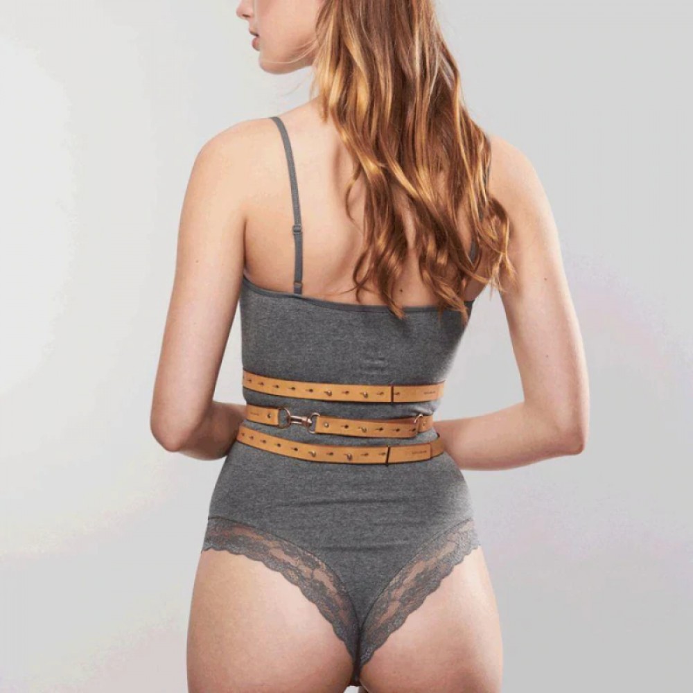 Різне - Широкий пояс із наручниками MAZE Bijoux Indiscrets бежевий 1