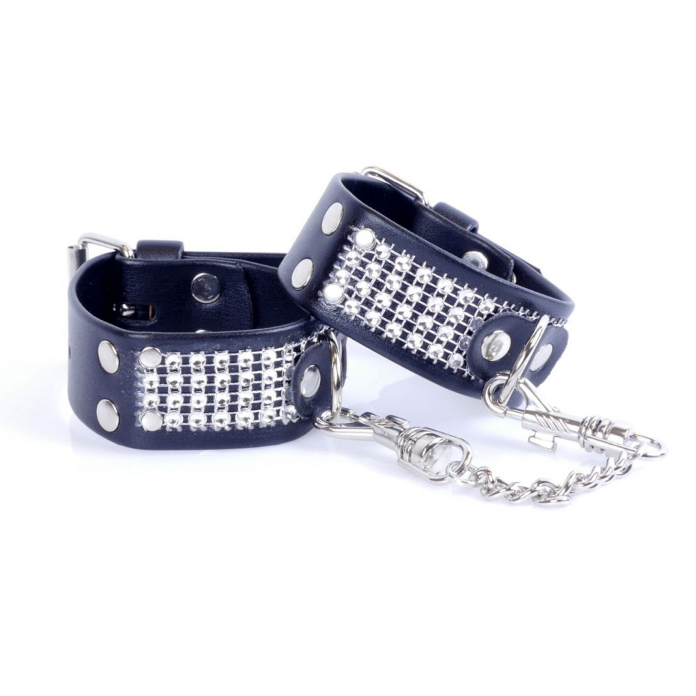 Різне - Наручники зі штучної шкіри з кристалами Fetish Boss Series - Handcuffs with cristals Silver, BS3300094