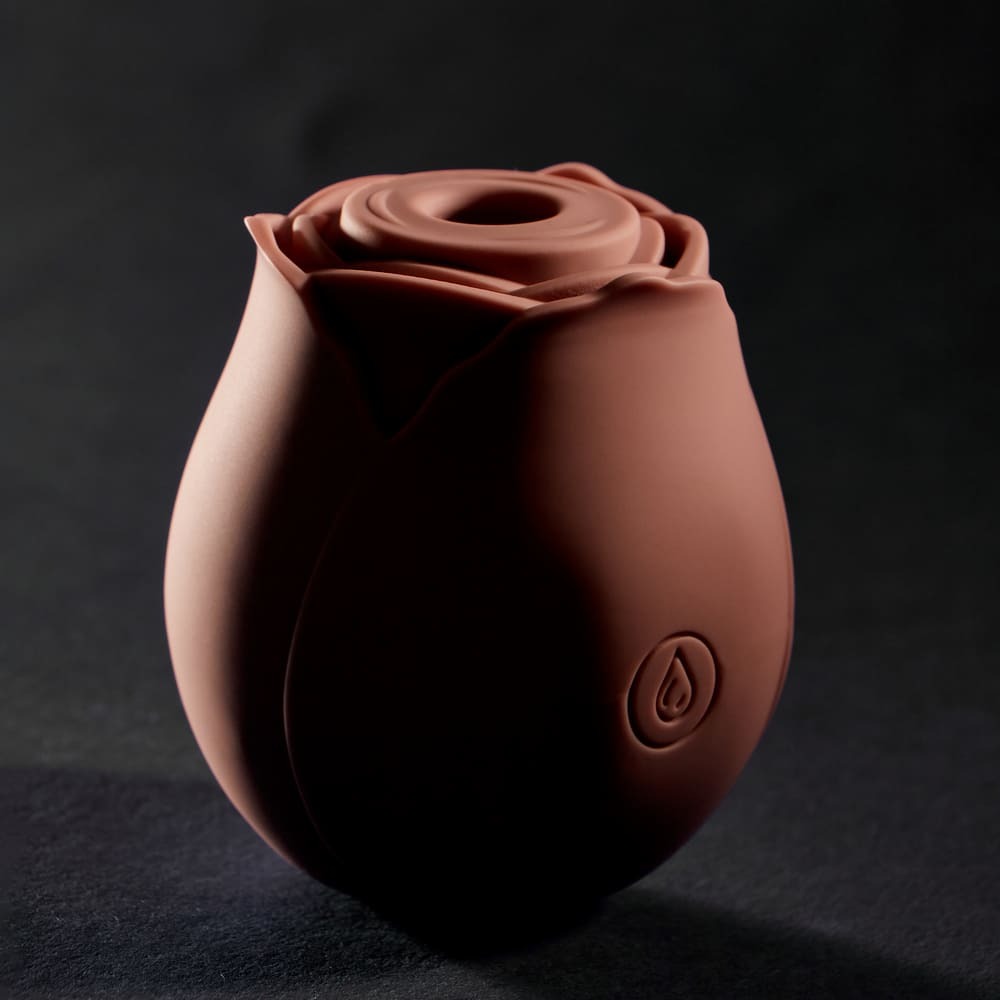 Різне - Вакуумний стимулятор клітора у вигляді троянди Sweet Em Velvet Lure, бежевий 3