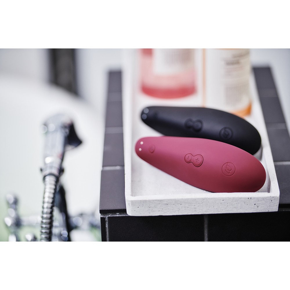  - Вакуумный клиторальный стимулятор Womanizer Classic 2 Bordeaux 7