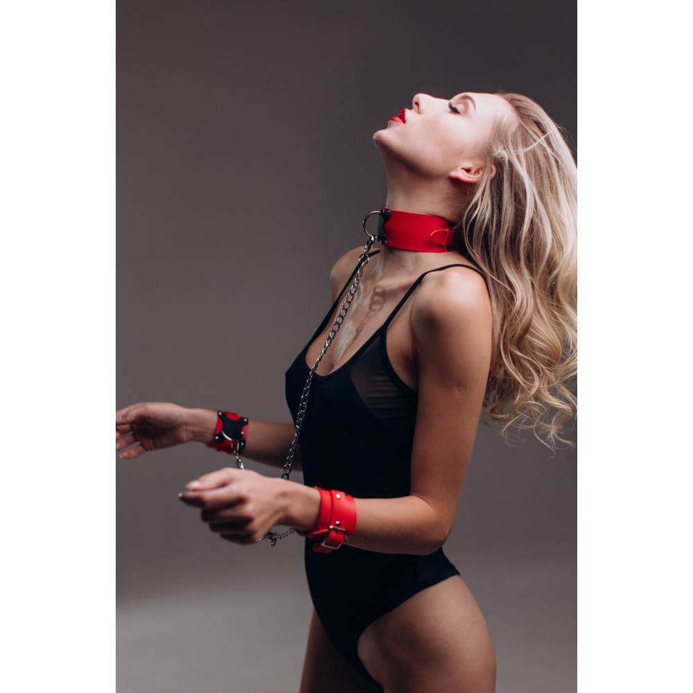 Різне - Нашийник з наручниками Candy Hero 