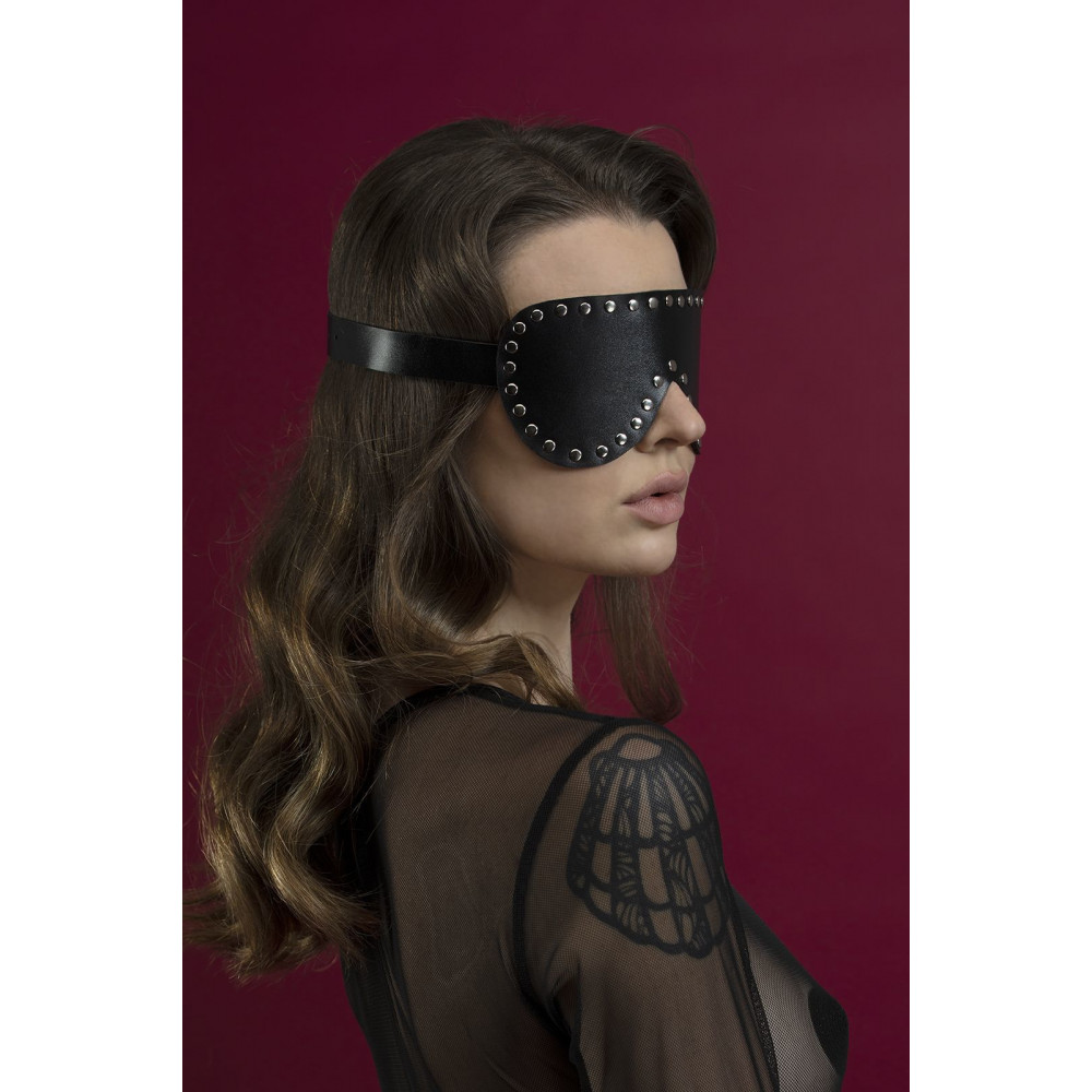 Маски - Маска на глаза с заклепками Feral Feelings - Blindfold Mask, натуральная кожа, черная 1