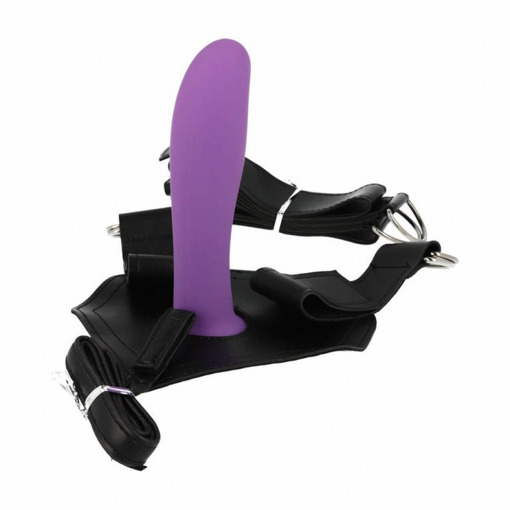 Разное - Страпон силиконовый Chisa R.G.B. Amor на трусиках из искусственной кожи, фиолетовый 1