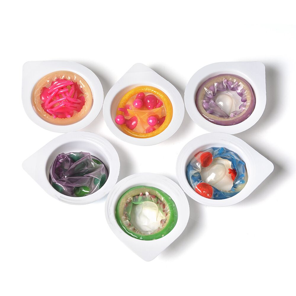 Ерегційні кільця без вібрації - Насадка на член Recare Green Monster Spike Condom (презерватив з рядом кульок і вусиками на кінчику) 6