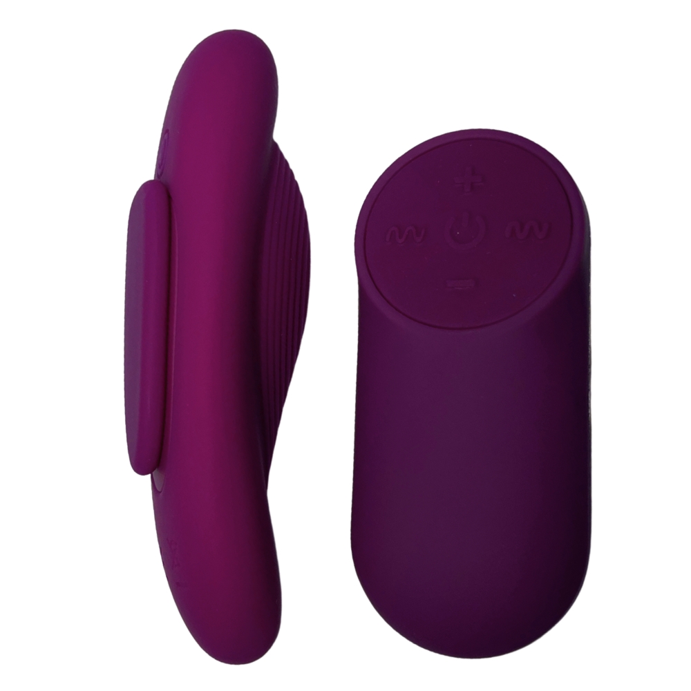 Вибропули и мини-вибраторы - Вибратор в трусики с пультом Passion Play, 28 режимов вибрации