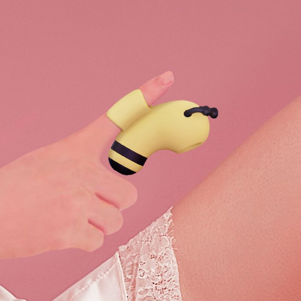 Вибраторы вакуумные - Вакуумный стимулятор с микротоками CuteVibe Beebe Yellow, на палец 2