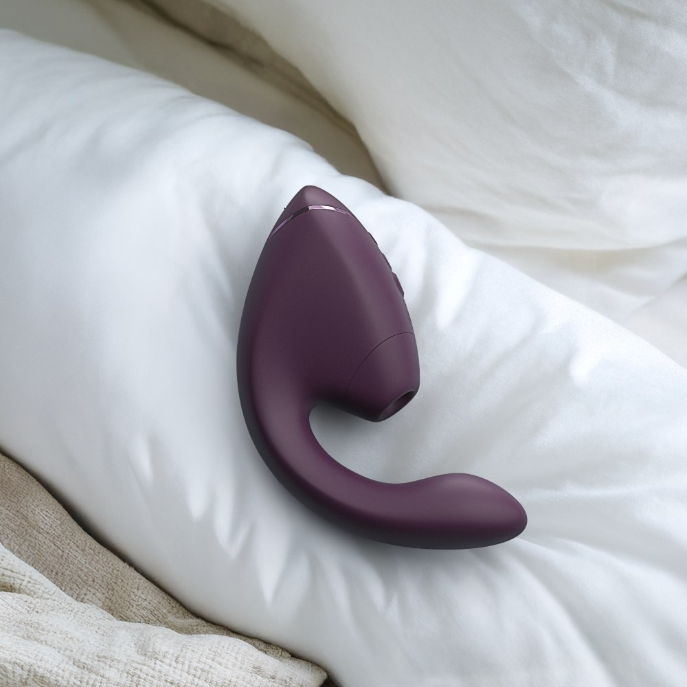 Вакуумний вібратор - Вібратор-стимулятор вакуумний Womanizer Next Duo Dark Purple для точки G, фіолетовий 5