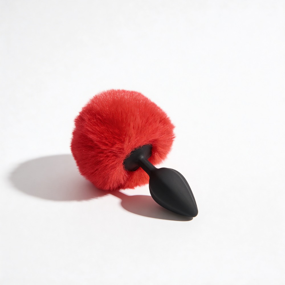 Анальные игрушки без вибрации - Анальная пробка рельефная ALUME, S, черная с красным пушком и сменным прозрачным камнем, 7 х 2,8 см 3