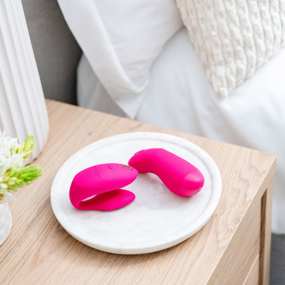 Игрушки для пар - Вибратор для пар We-Vibe Chorus Pro Electric Pink с пультом и приложением, розовый 51