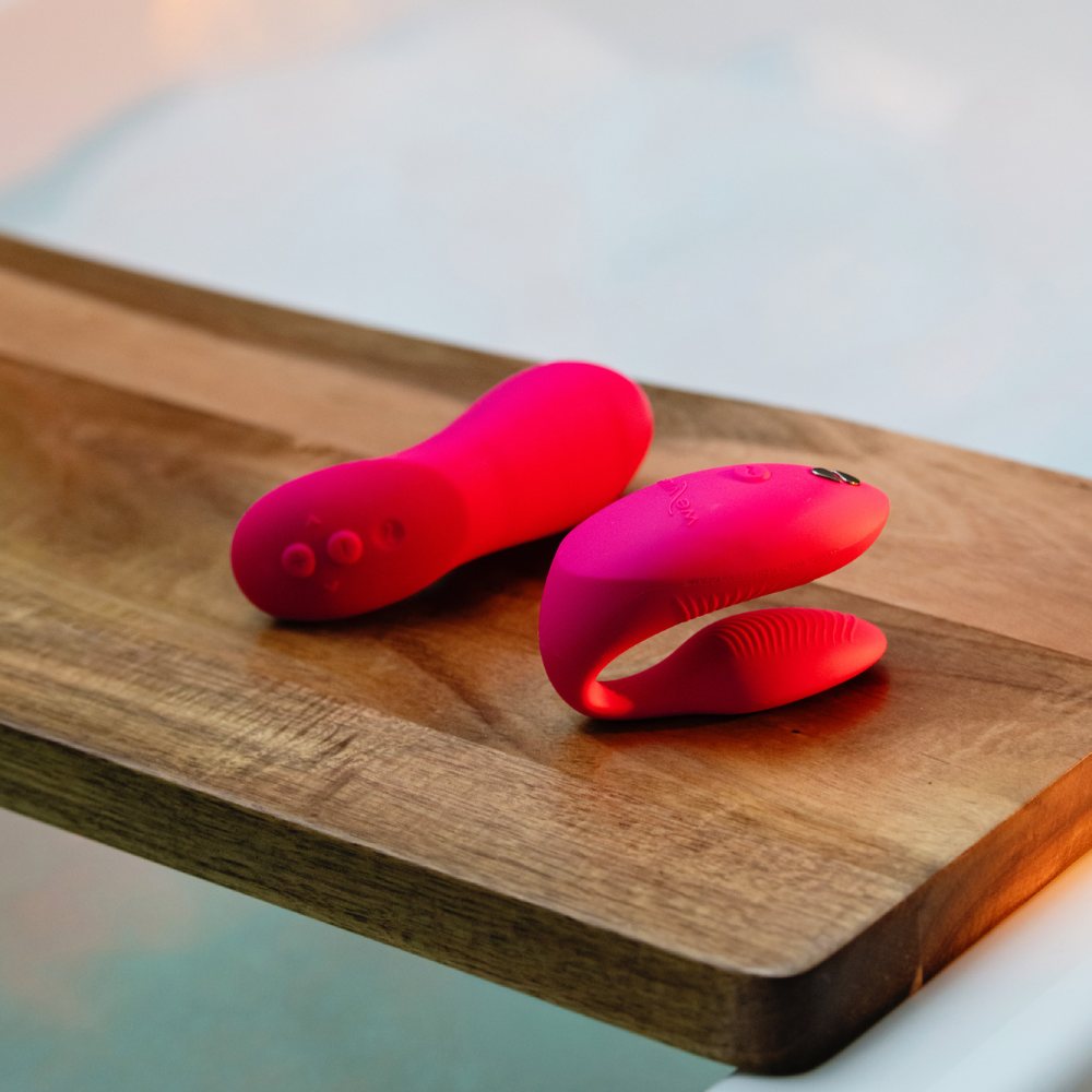 Игрушки для пар - Вибратор для пар We-Vibe Chorus Pro Electric Pink с пультом и приложением, розовый 48