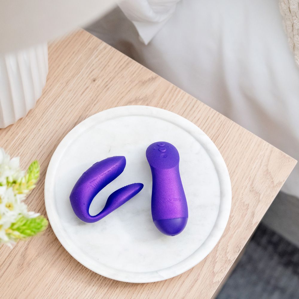 Игрушки для пар - Вибратор для пар We-Vibe Chorus Pro Cosmic Purple с пультом и приложением, фиолетовый 2
