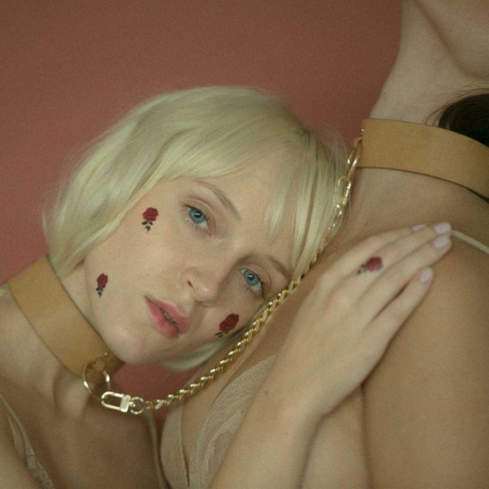 - Наручники Bijoux Indiscrets MAZE - Wide Cuffs Brown, екошкіра, стильні браслети 1