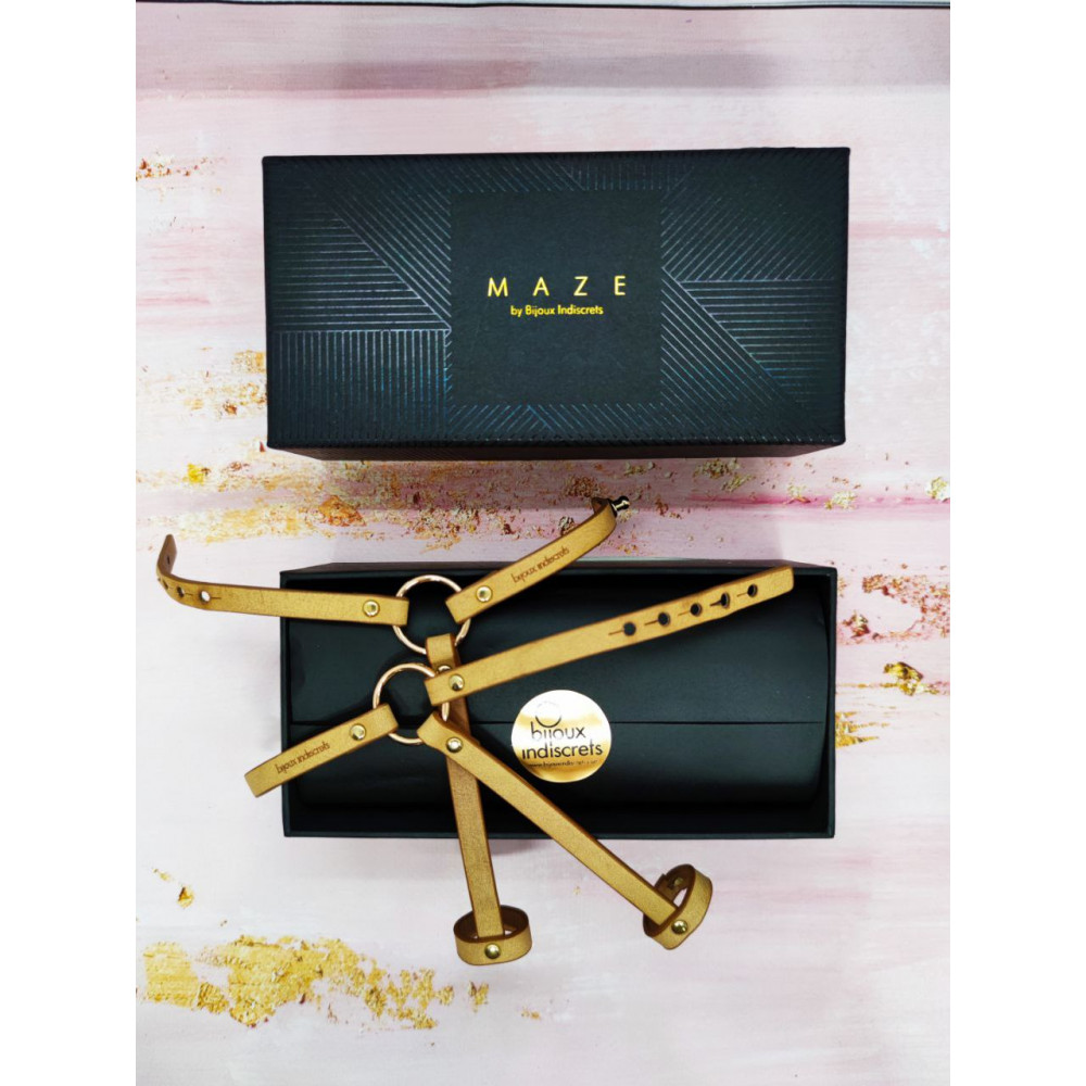 Різне - Пара браслетів на зап'ясті та палець Bijoux Indiscrets MAZE Hand Bracelet Harness Brown, екошкіра 3