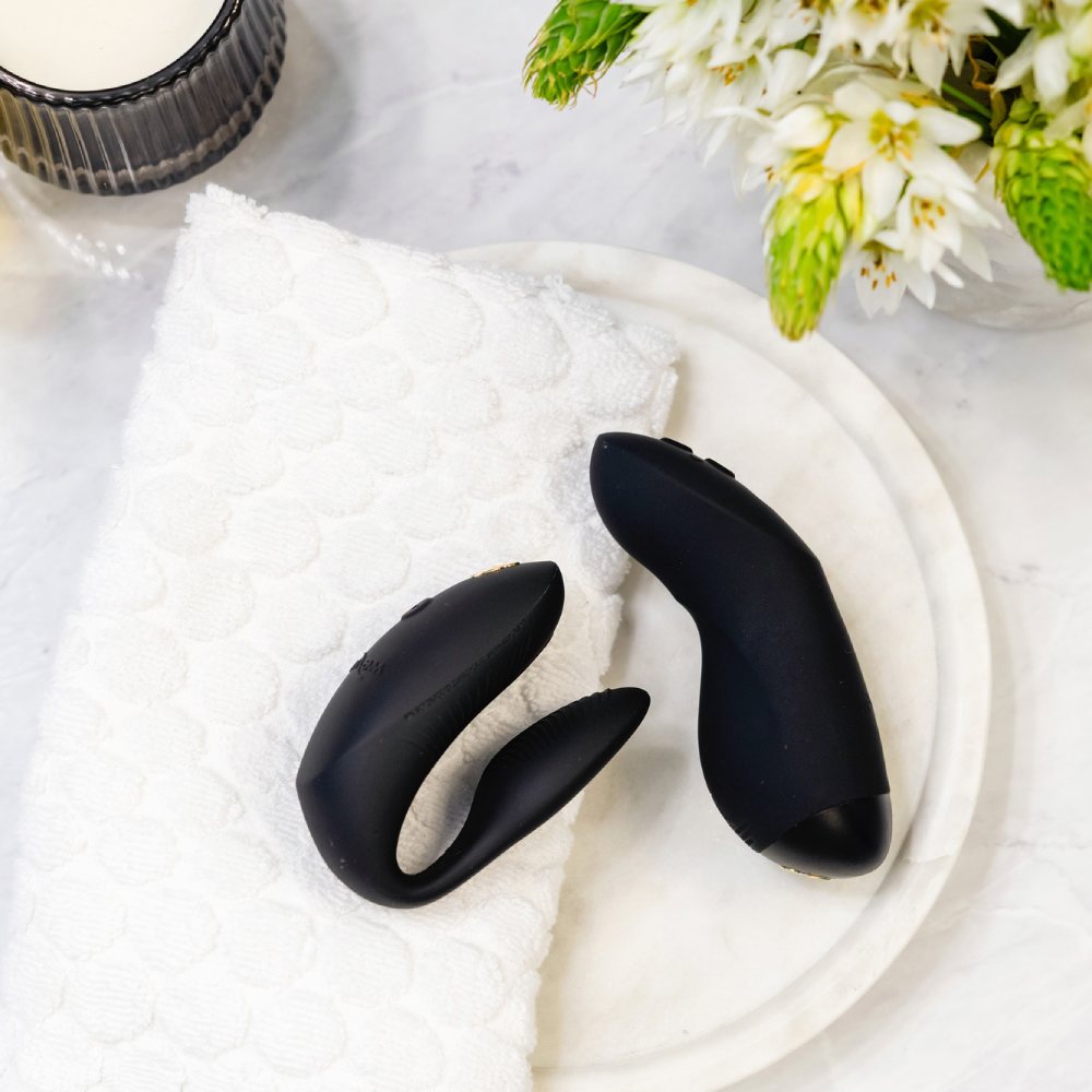 Игрушки для пар - Вибратор для пар We-Vibe Chorus Pro Satin Blackс пультом и приложением, черный 48