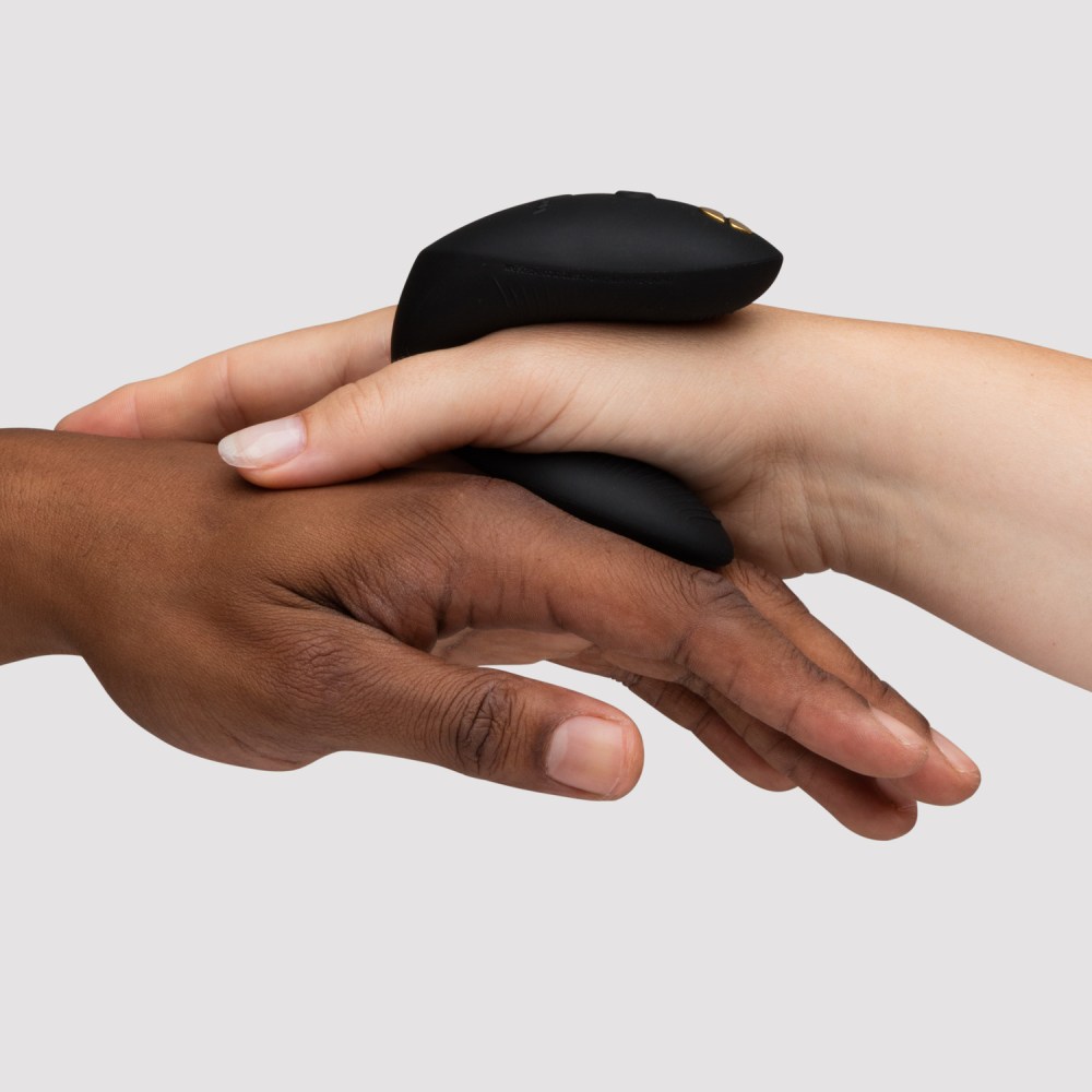 Игрушки для пар - Вибратор для пар We-Vibe Chorus Pro Satin Blackс пультом и приложением, черный 5