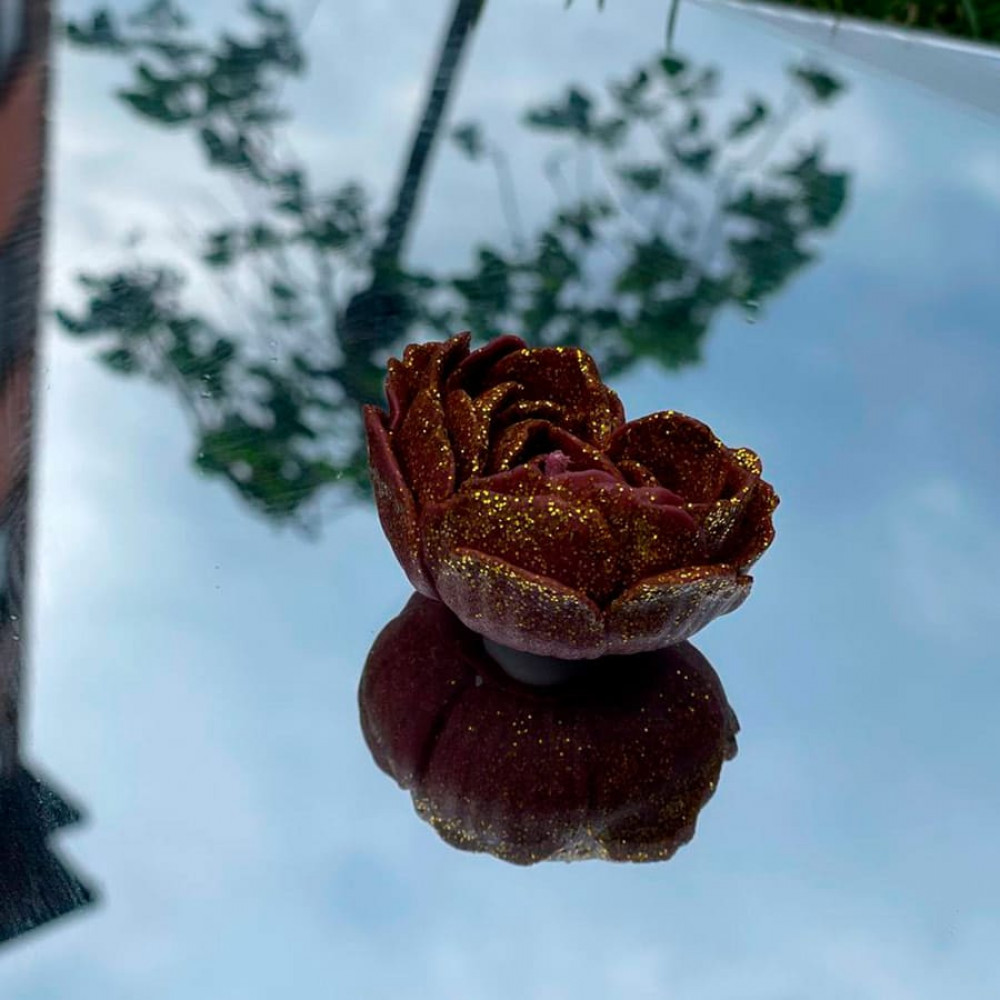 Різне - Свічка низькотемпературна у вигляді троянди з глітером GlowKink бордова, М 19