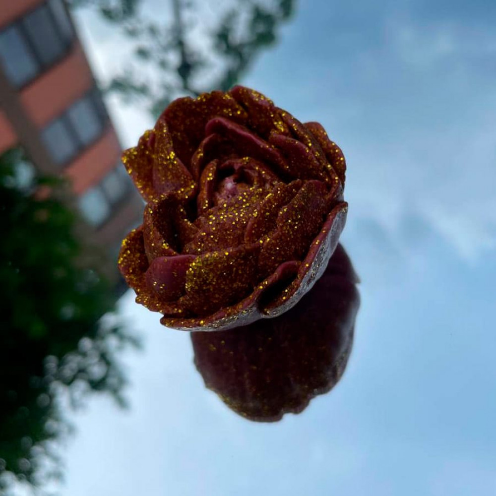 Різне - Свічка низькотемпературна у вигляді троянди з глітером GlowKink бордова, М 10