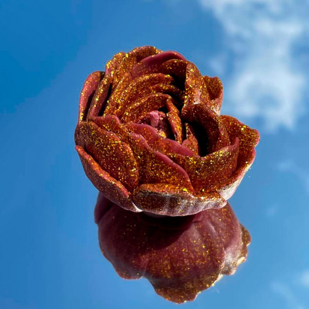 Різне - Свічка низькотемпературна у вигляді троянди з глітером GlowKink бордова, М 18