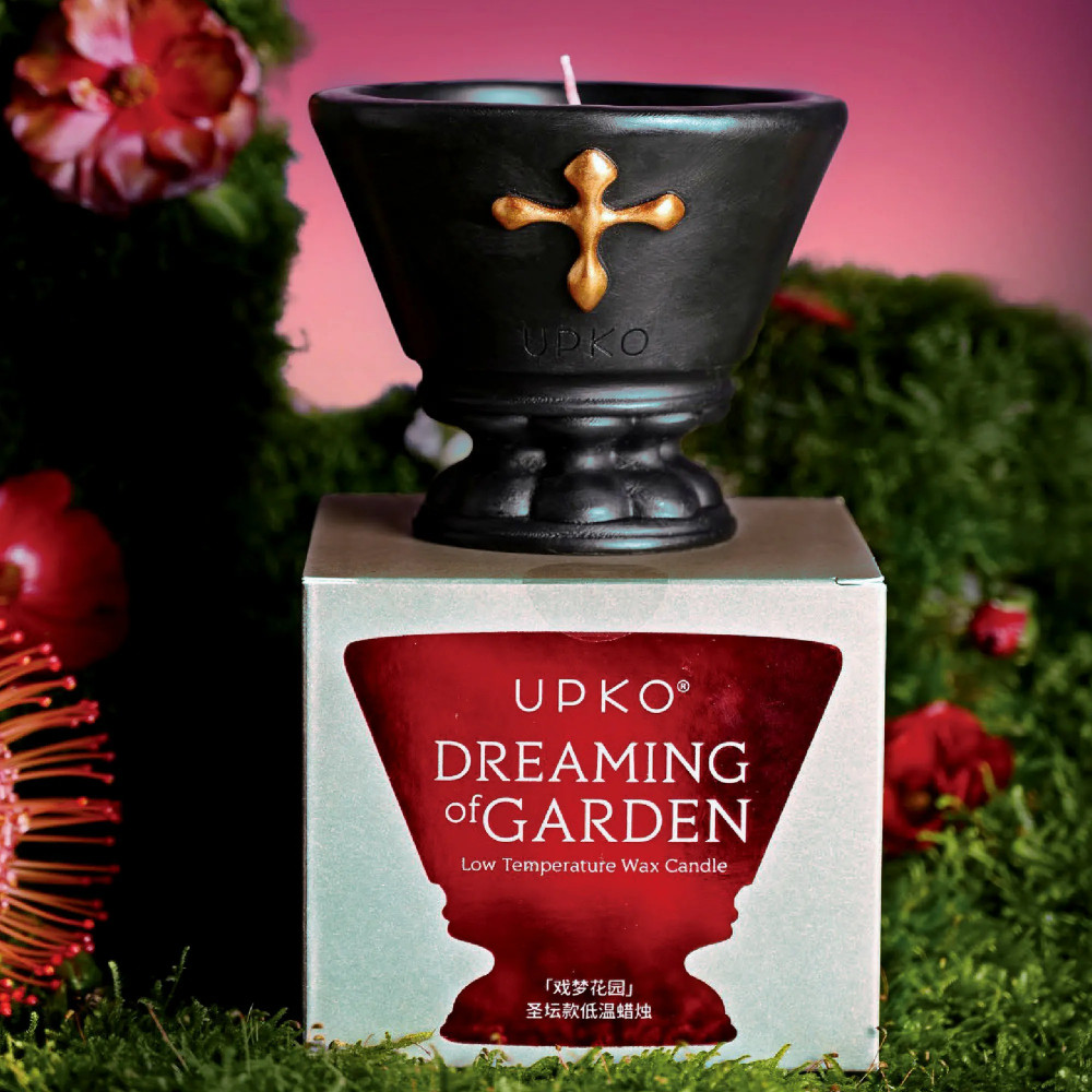 Лубриканты - Низкотемпературная восковая свеча UPKO DREAMING of GARDEN, черная 5