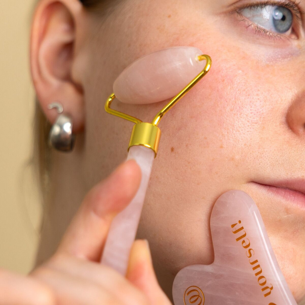 - Набір масажерів гуаша Womanizer Gua Sha Set, ролер та скребок 4