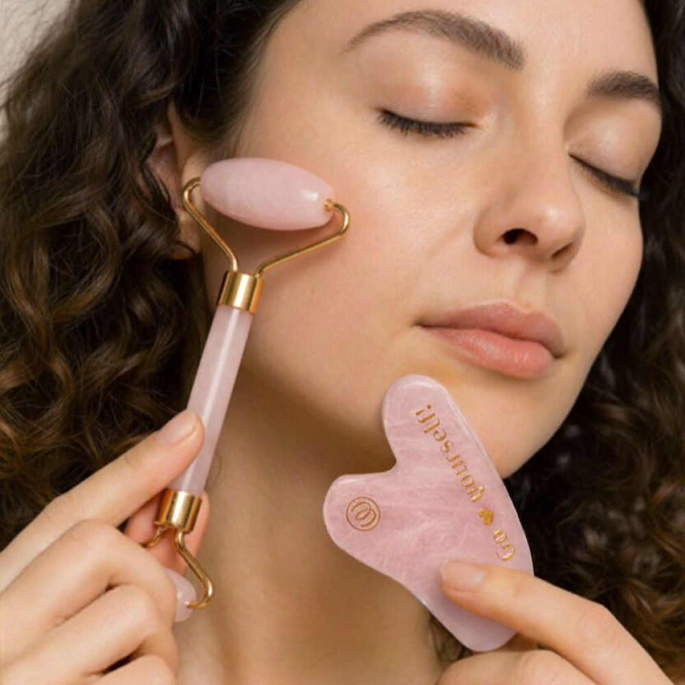 - Набір масажерів гуаша Womanizer Gua Sha Set, ролер та скребок 2