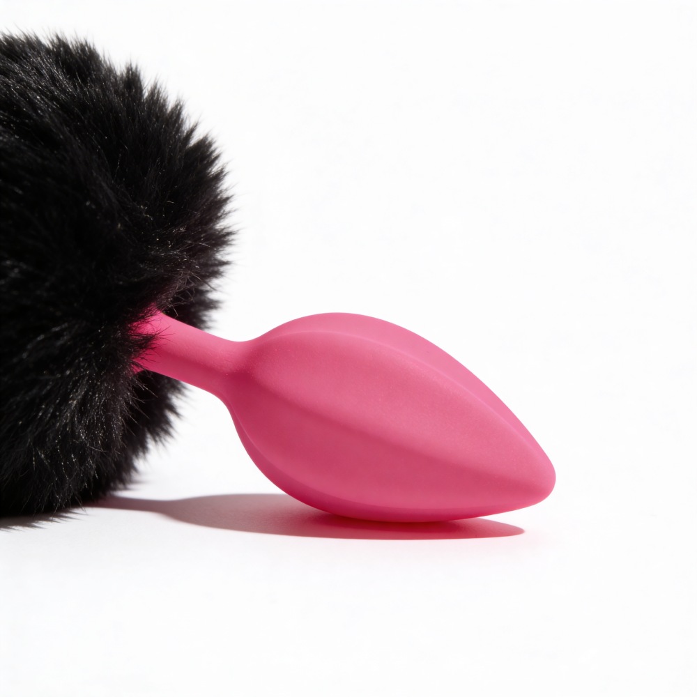 Анальные игрушки без вибрации - Анальная пробка рельефная ALUME, S, розовая с черным пушком и сменным розовым камнем, 7 х 2,8 см 13