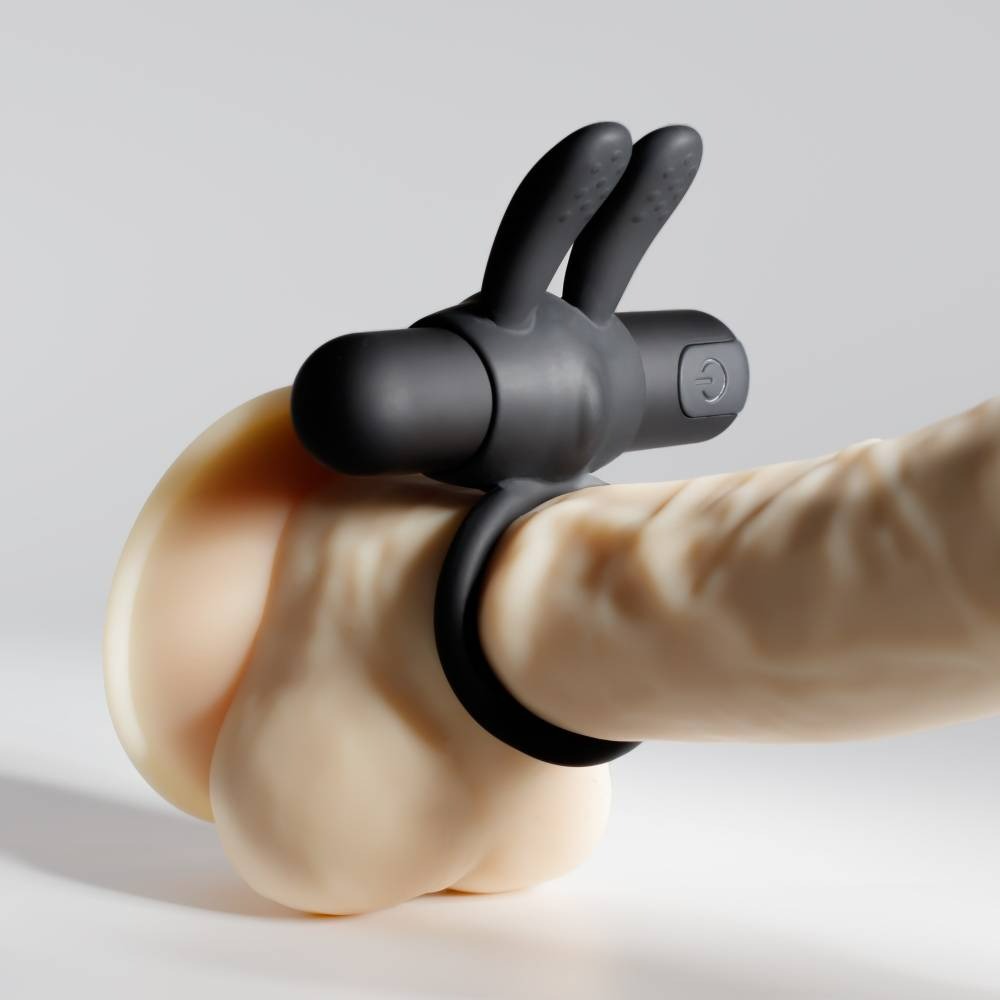 Ерекційні кільця з вібрацією - Вібро-ерекційне кільце з кліторальною стимуляцією Crushious Wonka чорне, 7.8 см 3