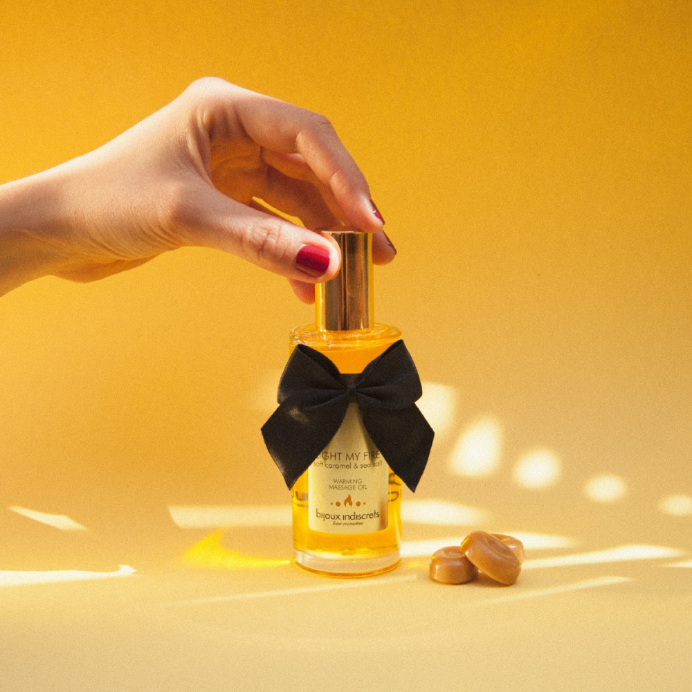 Різне - Зігріваюча масажна олія Bijoux LIGHT MY FIRE карамель та морська сіль