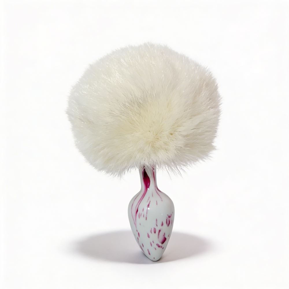 Анальные игрушки без вибрации - Анальная пробка с узором ALUME, S, металлическая белая с белым пушком, 7 х 2,8 см 8