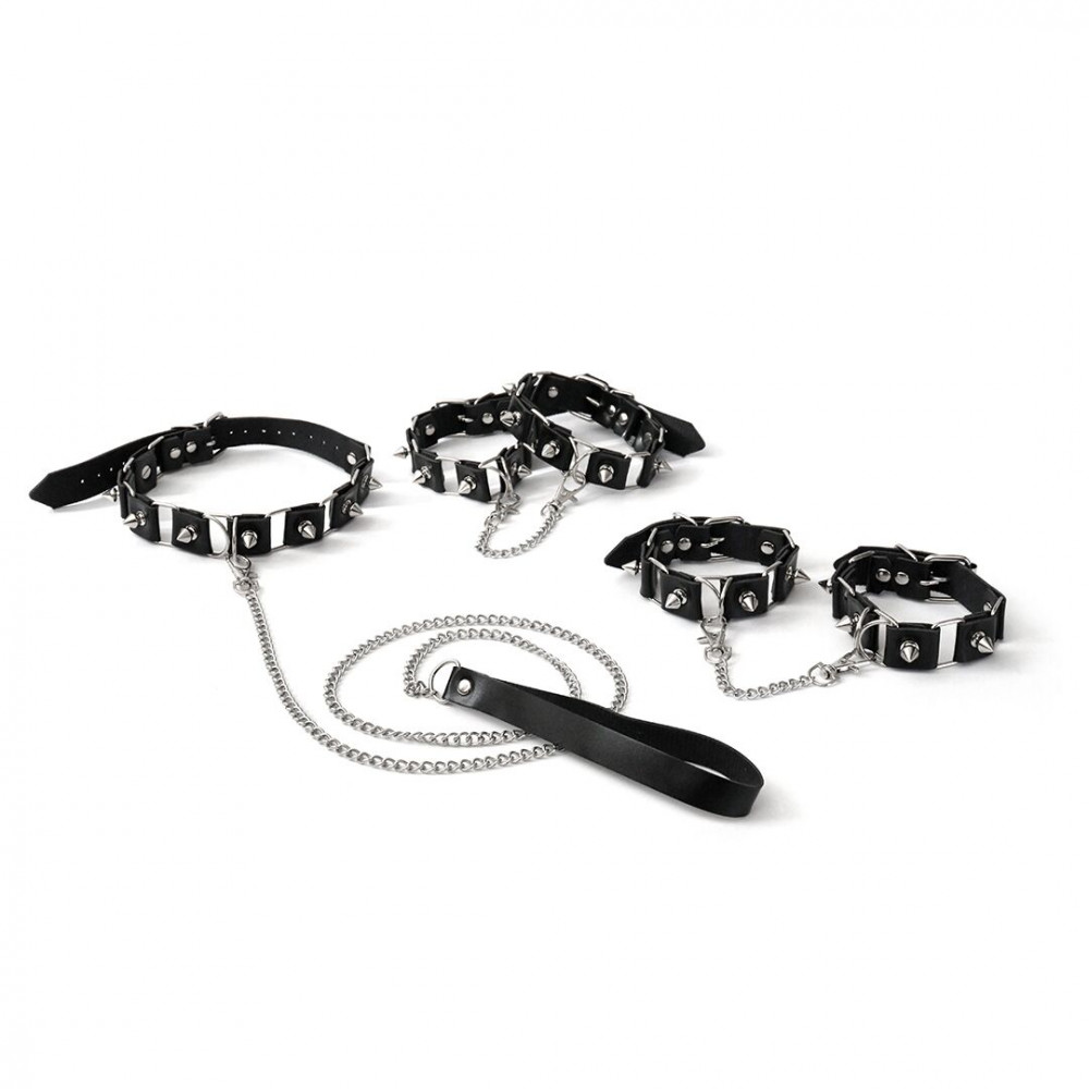 БДСМ игрушки - Бондажный набор: ошейник с поводком, наручники и поножи Art of Sex - Cassandra, цвет черный